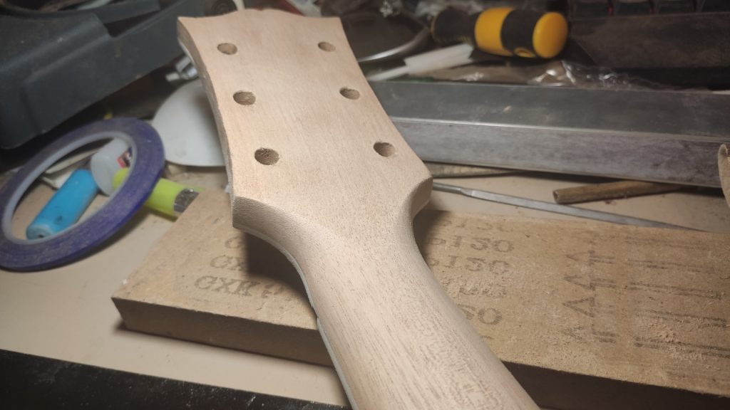 Curvas de unión a la pala - Join curves to headstock